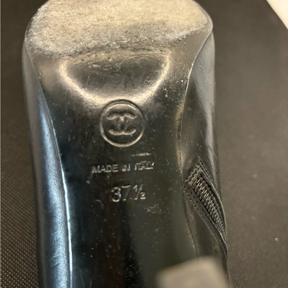 Women’s Chanel Slip On Healed Boots - Picture 10 of 10